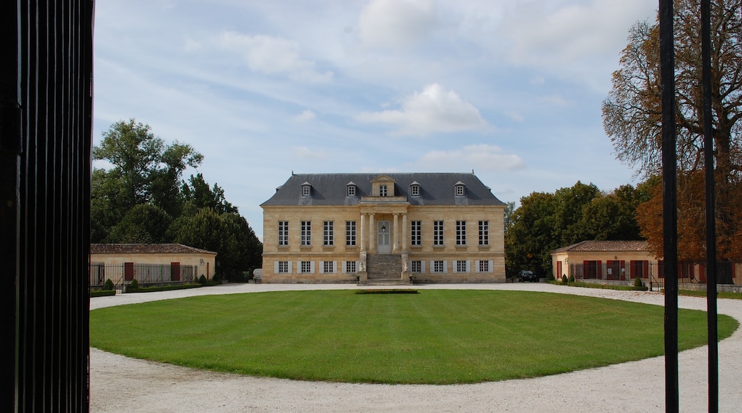 Foto ‘Château La Louvière’ van PA (page does not exist) (CC BY-SA) / bijgesneden versie van origineel