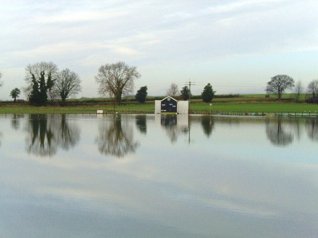 "Sessay"-foto av Gordon Hatton (CC BY-SA) / Urklipp från original