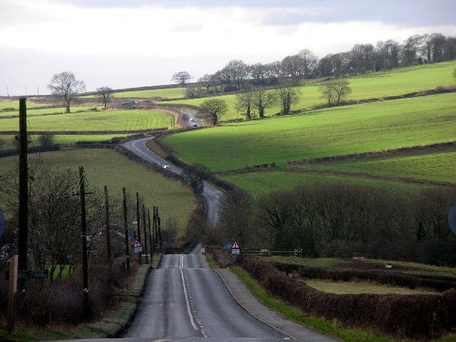 Chesterfield Road, Eckington, NE Derbyshire. Looking south towards Whittington and Chesterfield from the lower end of Bole Hill Lane in Eckington.