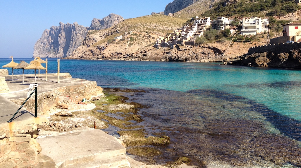 Photo "Cala Molins" by Michal Osmenda (CC BY) / Cropped from original