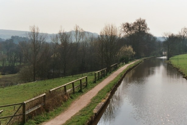 Furness Vale - view south along Peak Forest Canal