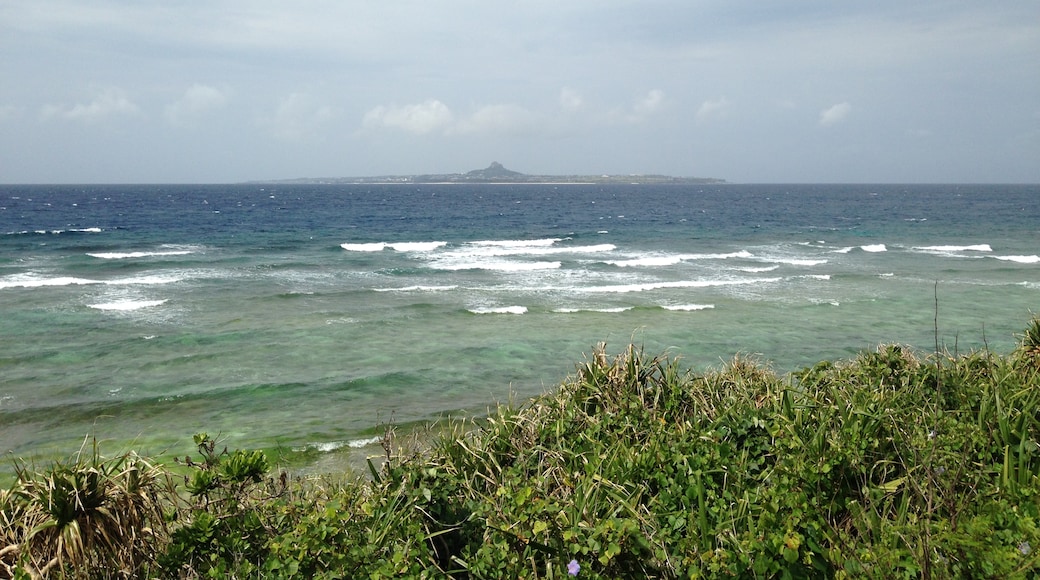 Photo "Sesoko-Jima Island" by そらみみ (CC BY-SA) / Cropped from original