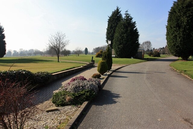 Photo "Bilton" by Peter Church (CC BY-SA) / Cropped from original