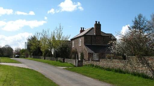 Billede "Marton-le-Moor" af Gordon Hatton (CC BY-SA) / beskåret fra det originale billede