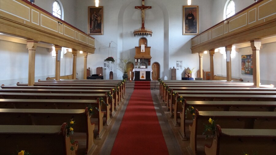 Photo "Evangelische Kirche Beuern" by Cherubino (Creative Commons Attribution-Share Alike 4.0) / Cropped from original