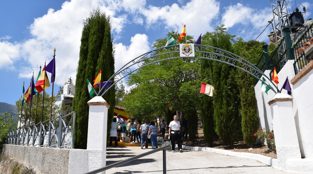 Exterior de la ermita tras la misa romera