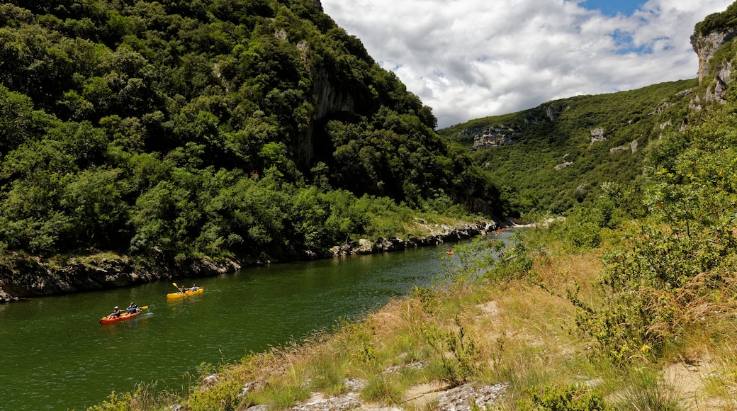 « Réserve naturelle nationale des gorges de l'Ardèche», photo de KimonBerlin (CC BY-SA) / rognée de l’originale