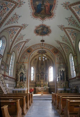 Kath. Pfarrkirche hl. Wolfgang, Friedhof u. Kriegerkapelle Innenansicht