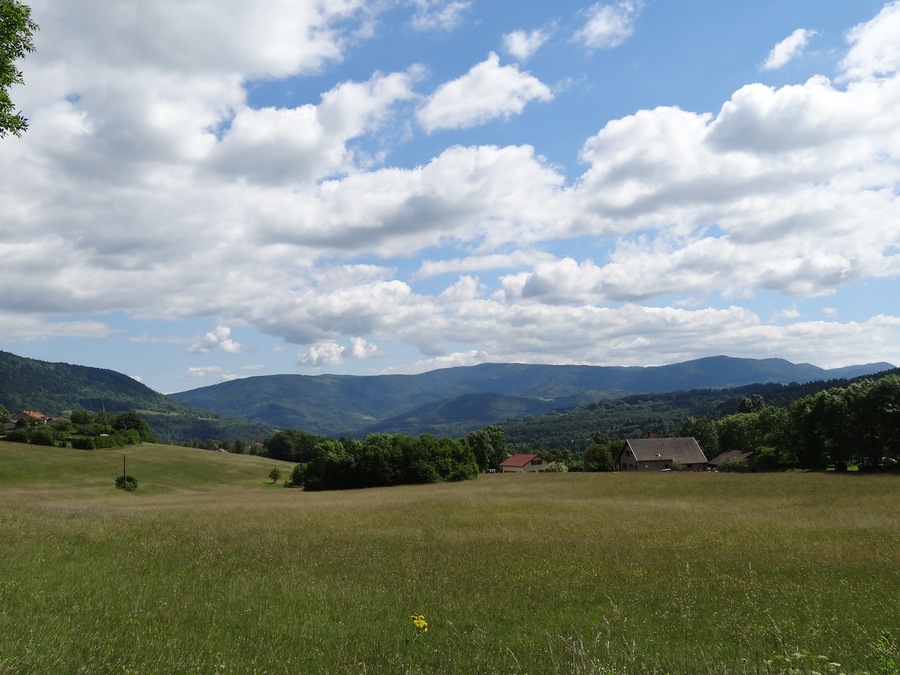 Paysage d'Échallon et sur la vallée alentours.