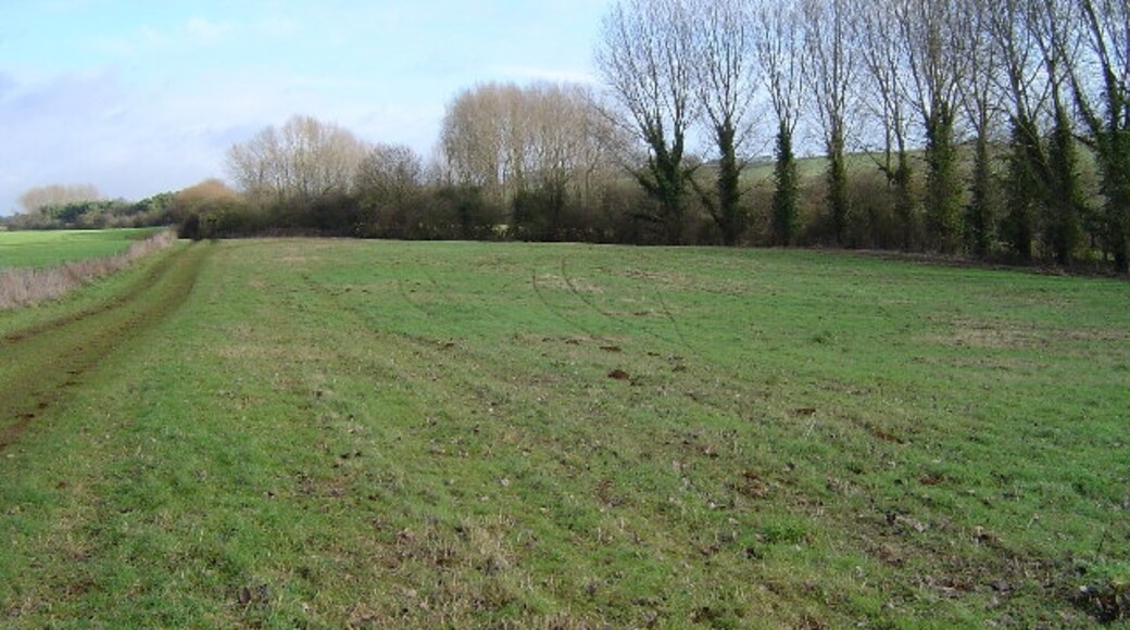 "King's Sutton"-foto av Julian Dowse (CC BY-SA) / Urklipp från original