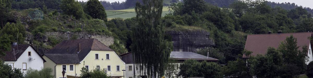 Photo "Steinamwasser, Ortsansicht" by Derzno (Creative Commons Attribution 3.0) / Cropped from original