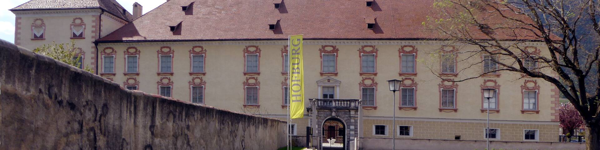 Brixen, Hofburg von Osten gesehen.