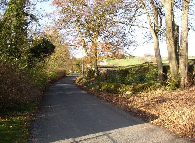 Foto “Scosthrop” tomada por Humphrey Bolton (CC BY-SA); recorte de la original