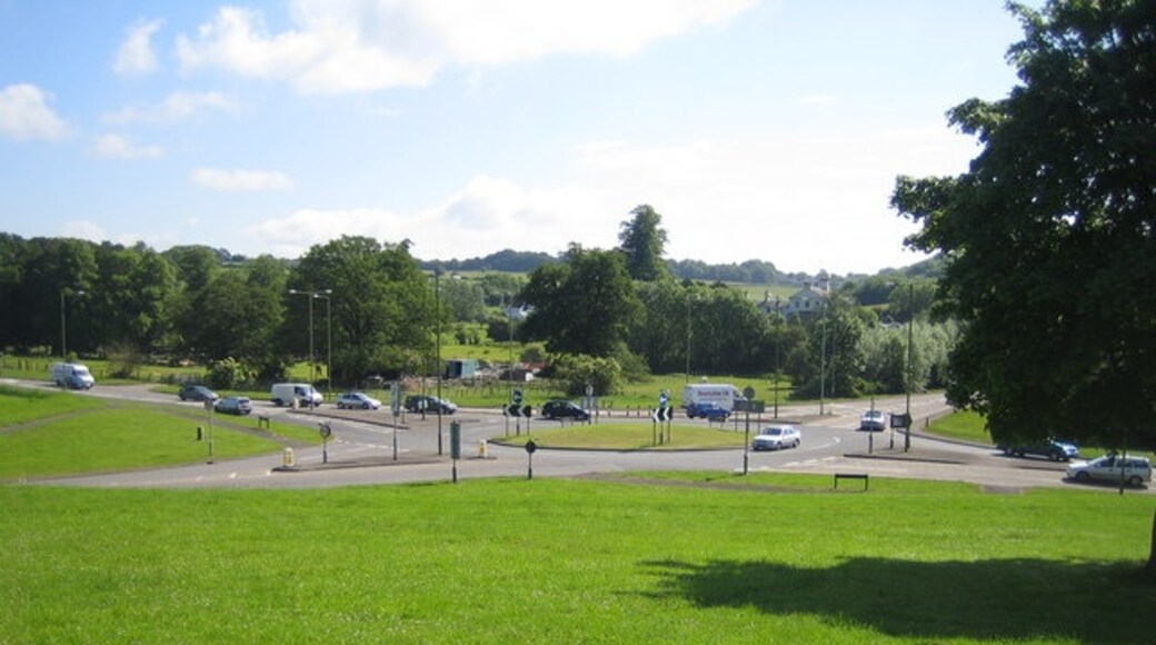 Foto "Gadebridge Park" oleh Nigel Cox (CC BY-SA) / Dipotong dari foto asli