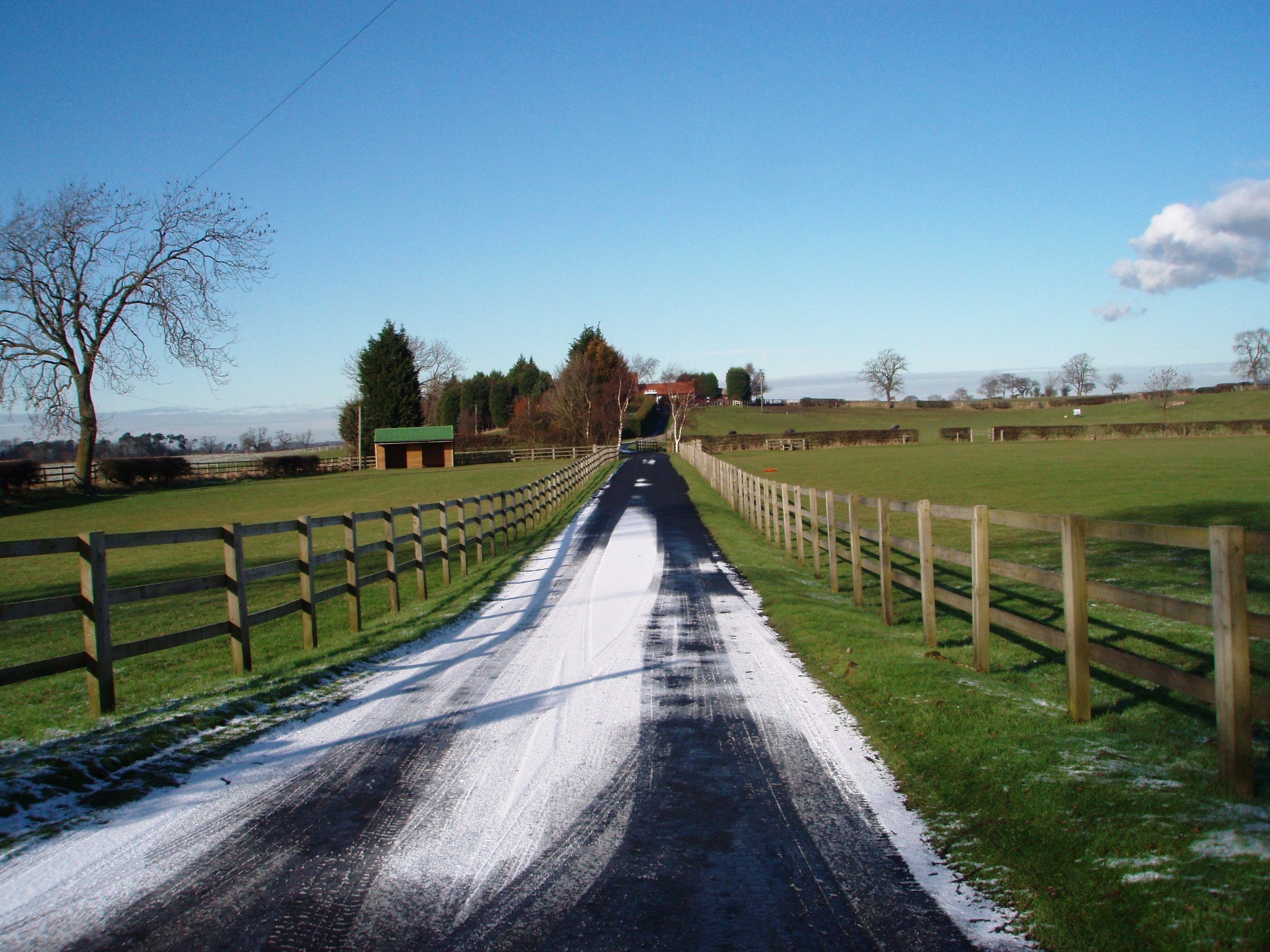 Foto “Easby” tomada por Philip Barker (CC BY-SA); recorte de la original