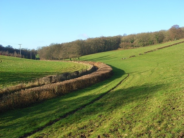 Pednor Bottom A bridleway follows the curvature of the dry valley.