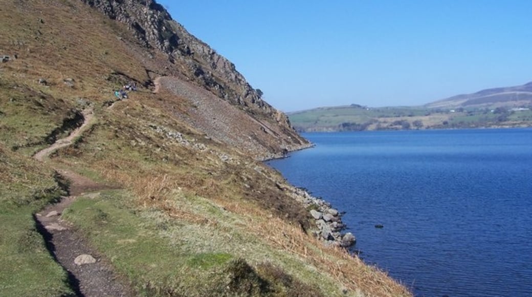 Foto "Ennerdale Water" por William Barker (CC BY-SA) / Recortada de la original