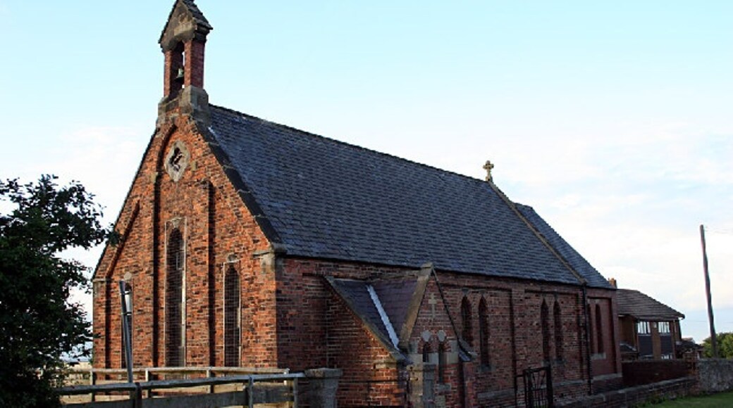 "Hutton Henry"-foto av George Ford (CC BY-SA) / Urklipp från original