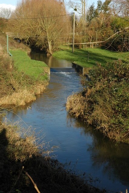 "Wyre Piddle"-foto av Philip Halling (CC BY-SA) / Urklipp från original
