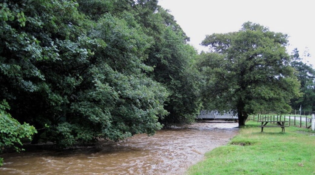 Foto "Kirkton Manor" de Jim Barton (CC BY-SA) / Recortada de la original