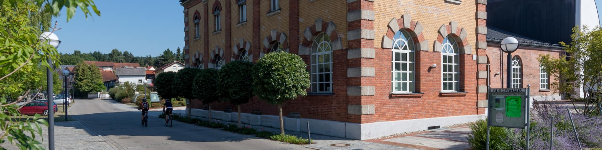 This is a photograph of an architectural monument. It is on the list of cultural monuments of Simbach am Inn, no. D-2-77-145-1