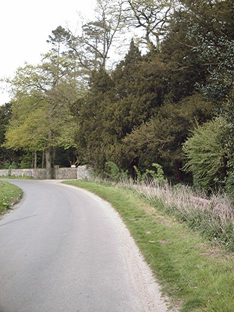 Foto "Langham" de John Myers (CC BY-SA) / Recortada do original