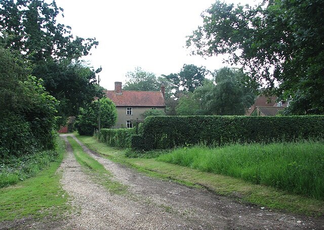 Billede "Little Ellingham" af Evelyn Simak (CC BY-SA) / beskåret fra det originale billede