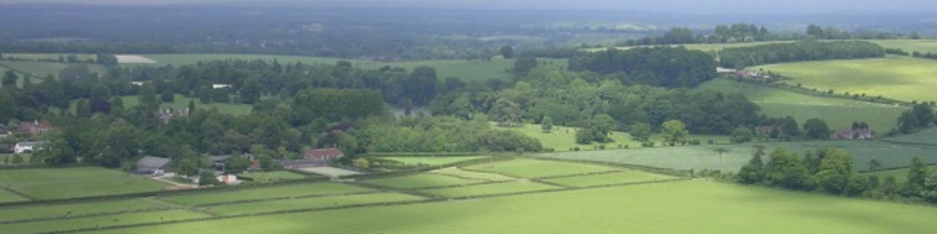 Sydmonton from Ladle Hill. Looking over the whole of the grid square from the SW corner on Ladle Hill.