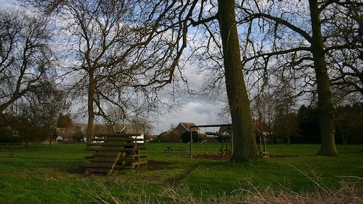 Photo "Finningham" by Bob Jones (CC BY-SA) / Cropped from original