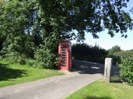 Photo "Glazeley" by John M (CC BY-SA) / Cropped from original