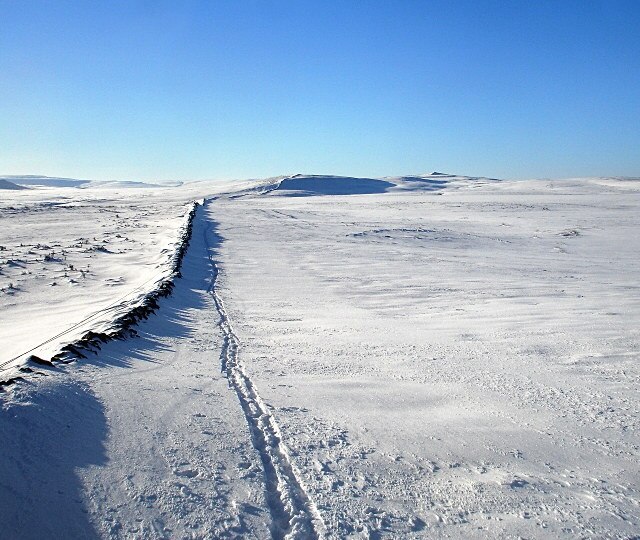 Foto “Scargill” tomada por Andy Waddington (CC BY-SA); recorte de la original