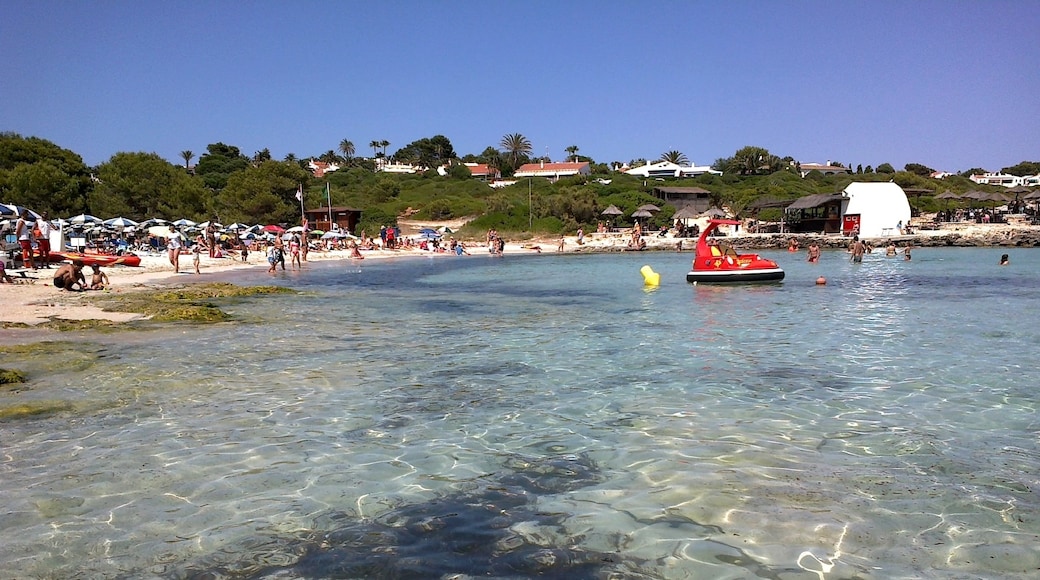 Foto ‘Playa de Binibeca’ van rene boulay (CC BY-SA) / bijgesneden versie van origineel