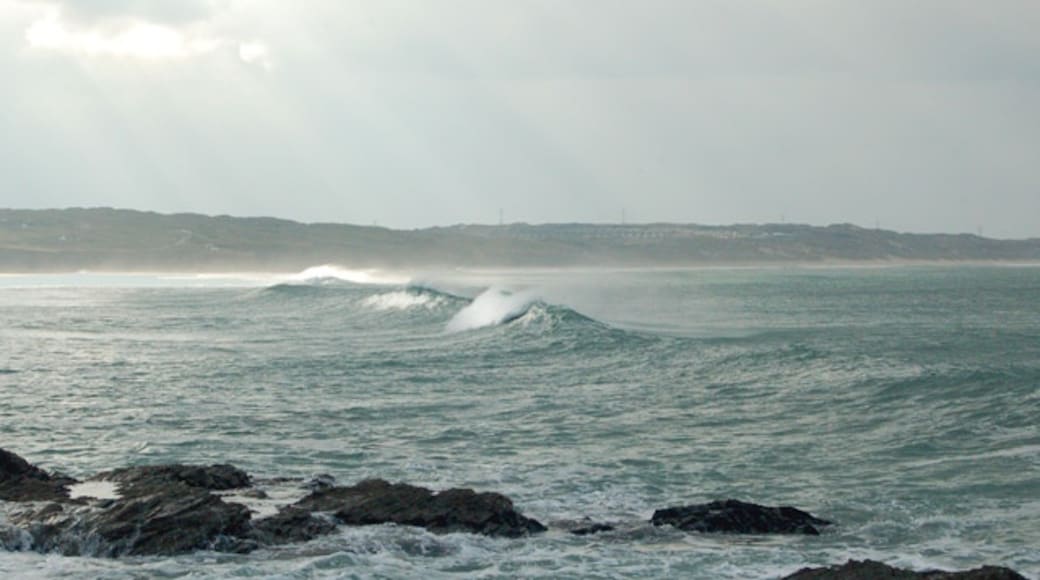 Photo "Godrevy Beach" by Andy F (CC BY-SA) / Cropped from original