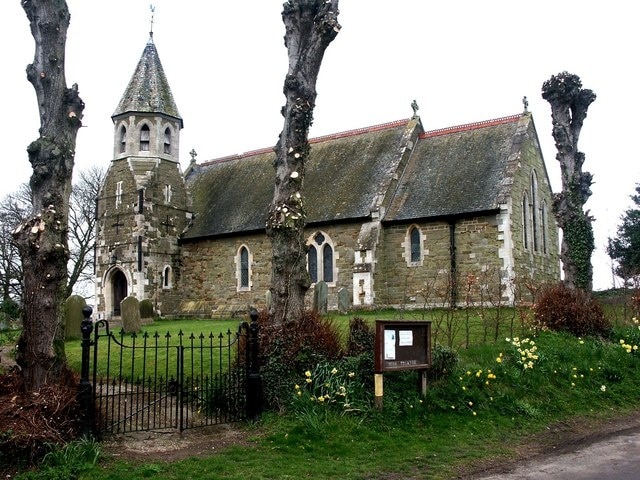 Kuva ”Ylä-Toynton” käyttäjältä Dave Hitchborne (CC BY-SA) / rajattu alkuperäisestä kuvasta