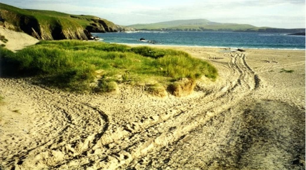 Foto „Tombolo von St Ninian's Isle“ von Tom Pennington (CC BY-SA)/zugeschnittenes Original