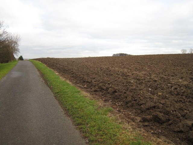 Foto "Eppleby" de Philip Barker (CC BY-SA) / Recortada do original