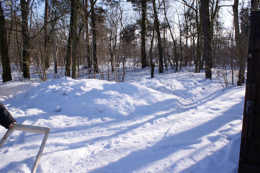 die Schneeabraumhalde geschätzte 6-8m³