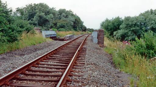 "Woodham"-foto av Ben Brooksbank (CC BY-SA) / Urklipp från original