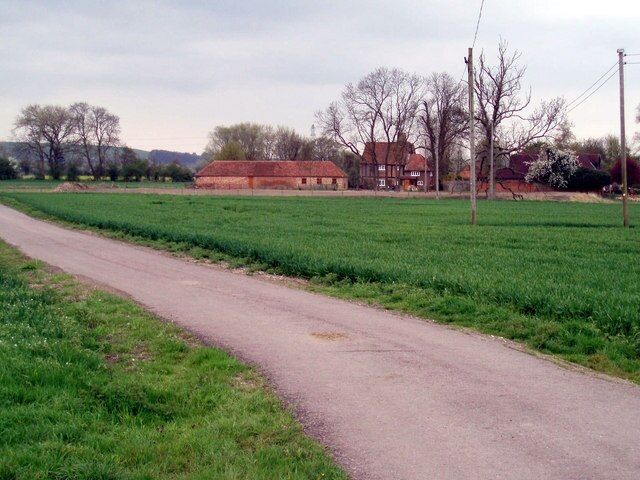 Photo "Edlesborough" by Stephen McKay (CC BY-SA) / Cropped from original