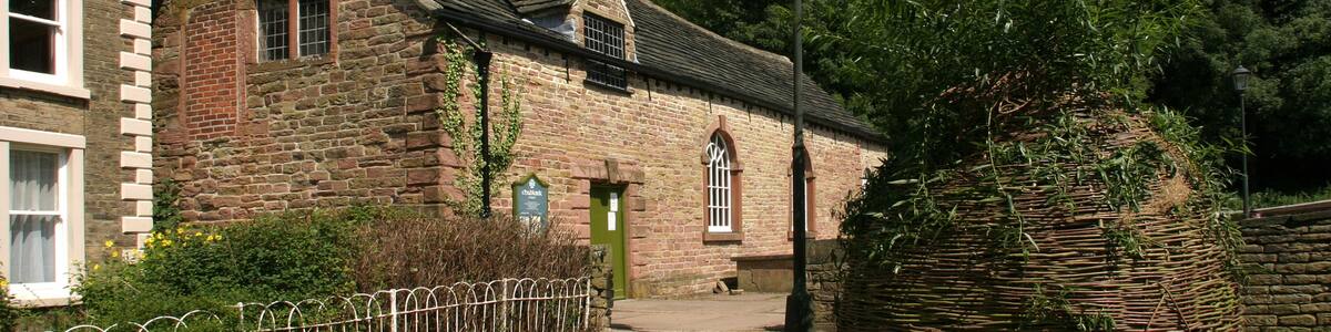 Photo "Chadkirk Chapel seen from the south west" by Stockport Council (Creative Commons Attribution 2.0) / Cropped from original
