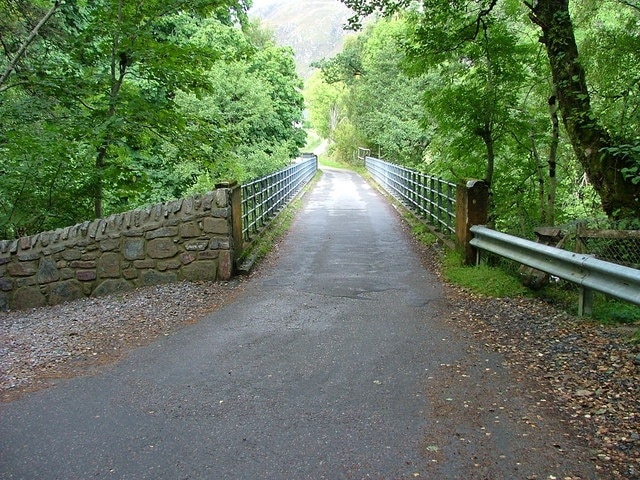 Bridge over the Kinlochewe River. Going towards Incheril.