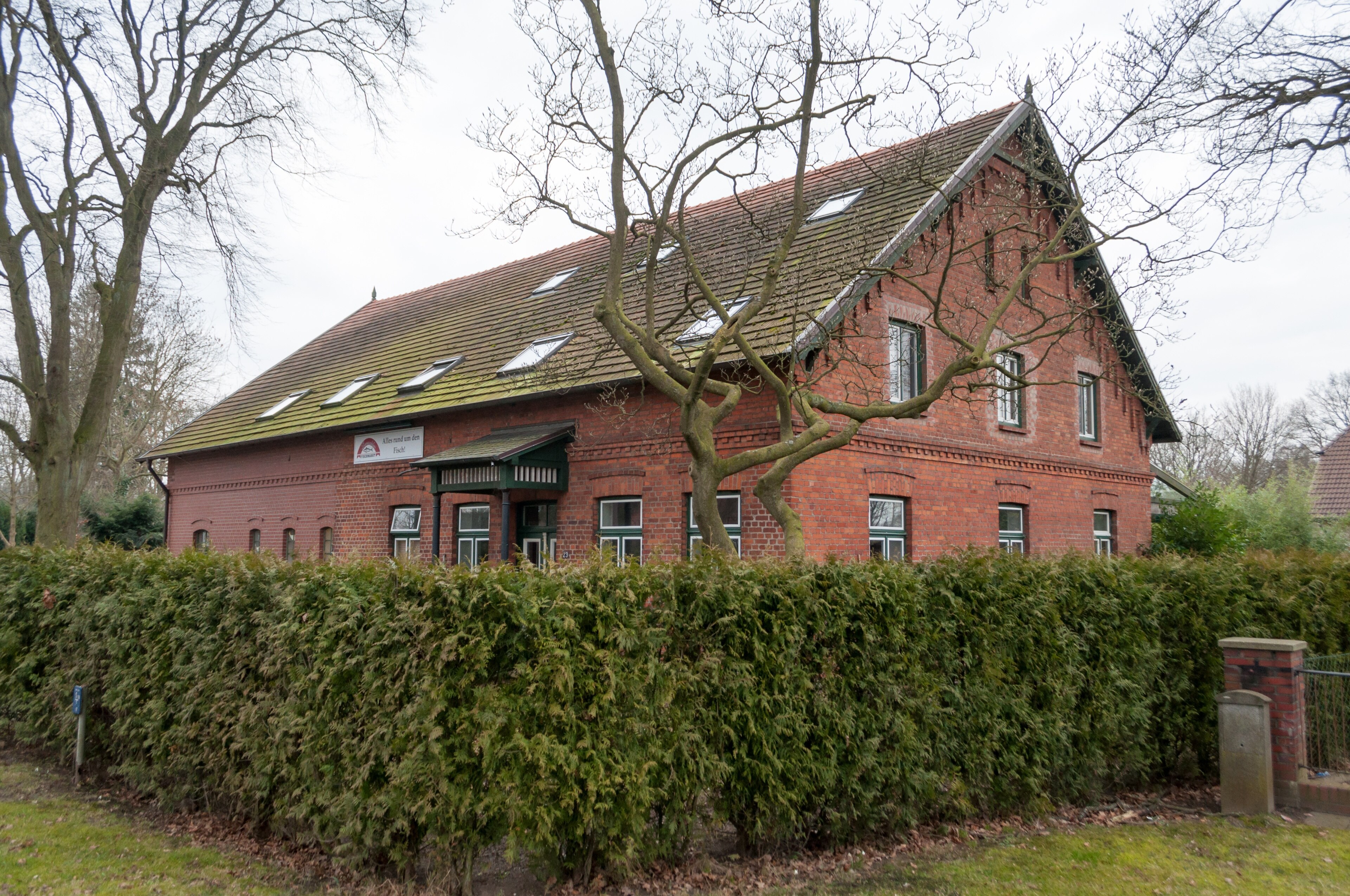 Kuva ”Lemsahl-Mellingstedt” käyttäjältä Ajepbah (CC BY-SA) / rajattu alkuperäisestä kuvasta