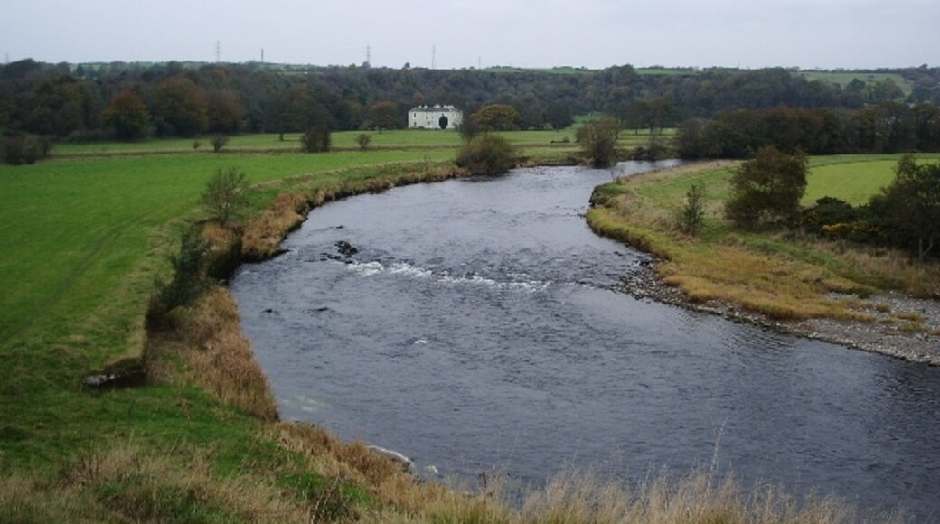 Foto "Camerton" de Alexander P Kapp (CC BY-SA) / Recortada do original