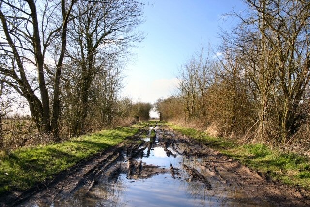 Muddy byway to Botesdale This byway leads north-eastwards from Botesdale Green towards Botesdale.