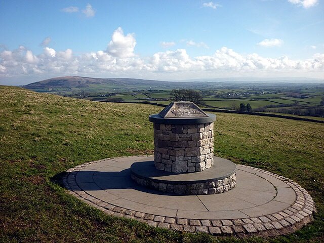 Kuva ”Heversham” käyttäjältä Karl and Ali (CC BY-SA) / rajattu alkuperäisestä kuvasta