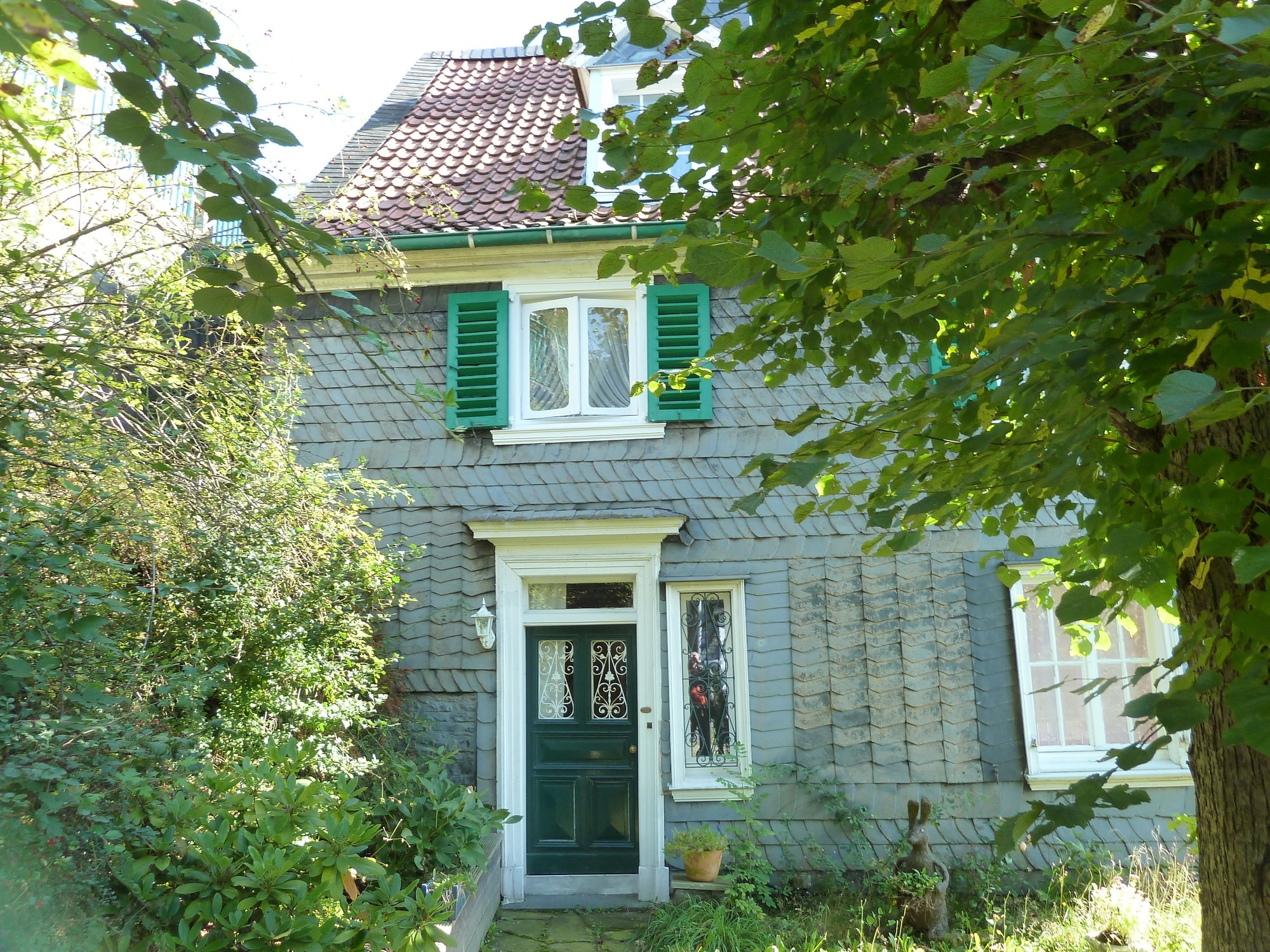 Photo "<h2>Top places to stay in Langerfeld-Beyenburg with breakfast</h2>" by Morty (CC BY-SA) / Cropped from original