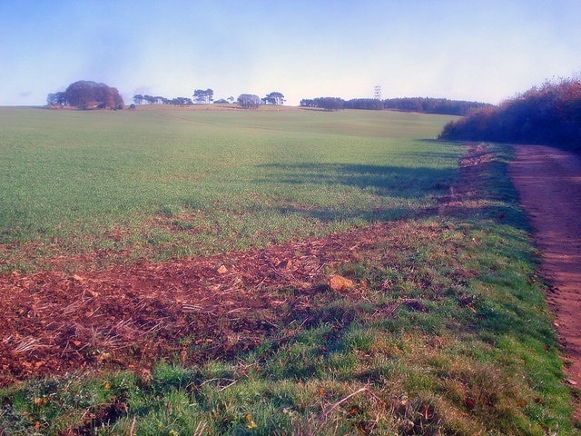 "Overbury"-foto av Trevor Rickard (CC BY-SA) / Urklipp från original