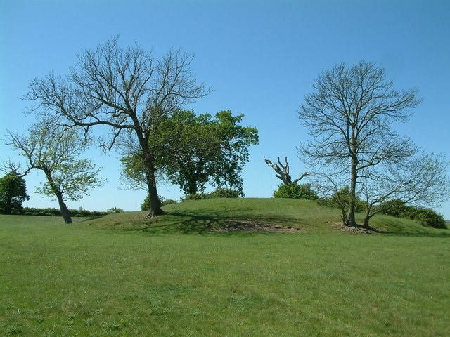 Thorndon Country Park South, Brentwood This group of trees surround a mound which is approximately 3 - 4 metres high. It is not marked as a feature on the OS map, and looks as if it is man made.