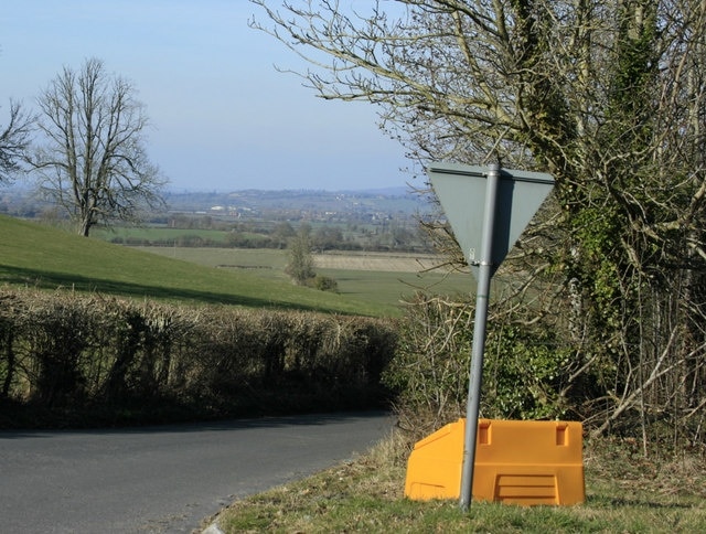 Photo "Coulston" by Maurice Pullin (CC BY-SA) / Cropped from original