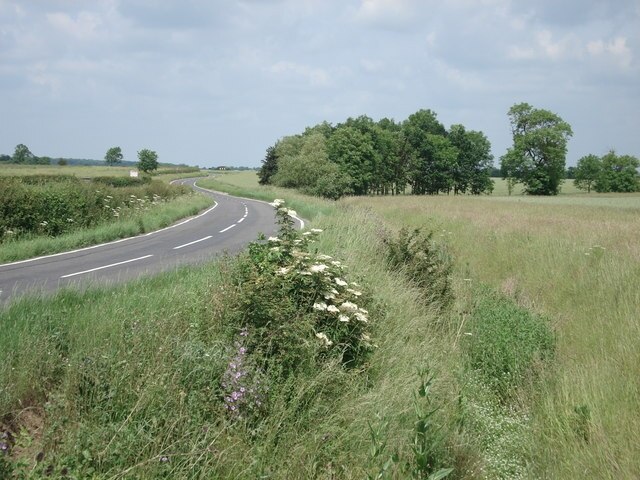 Foto “Kings Ripton” tomada por Simon Mortimer (CC BY-SA); recorte de la original